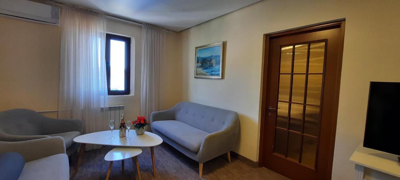 Ambassador Apartments Petrovac 외부 사진