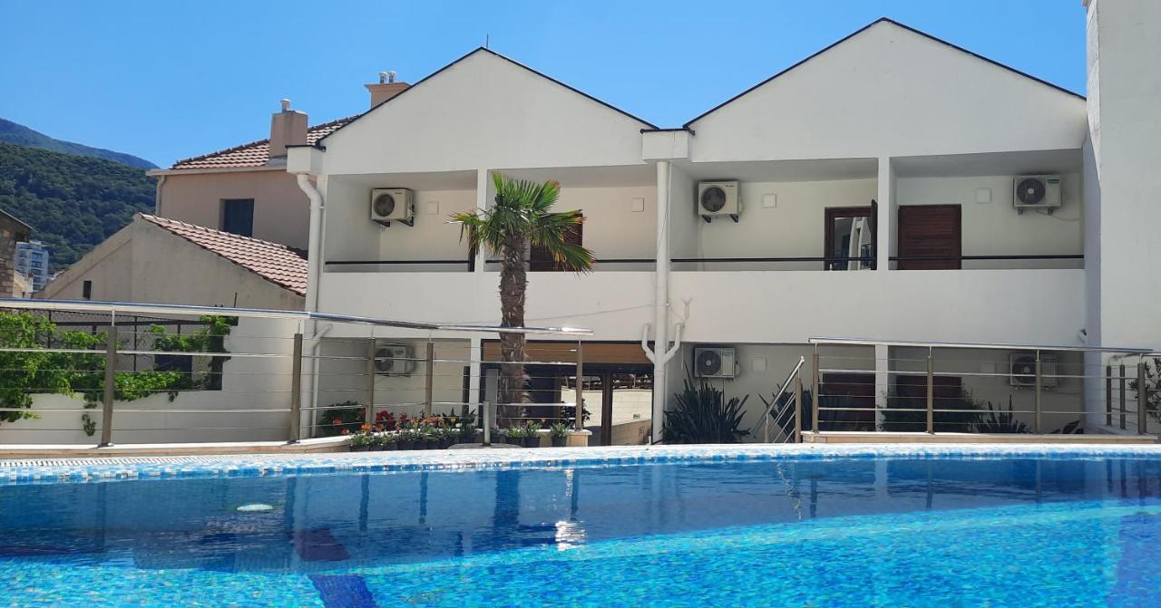 Ambassador Apartments Petrovac 외부 사진