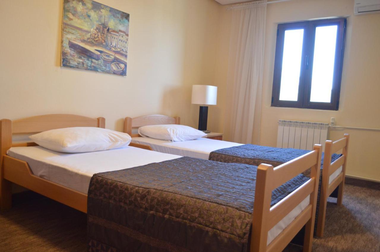 Ambassador Apartments Petrovac 외부 사진