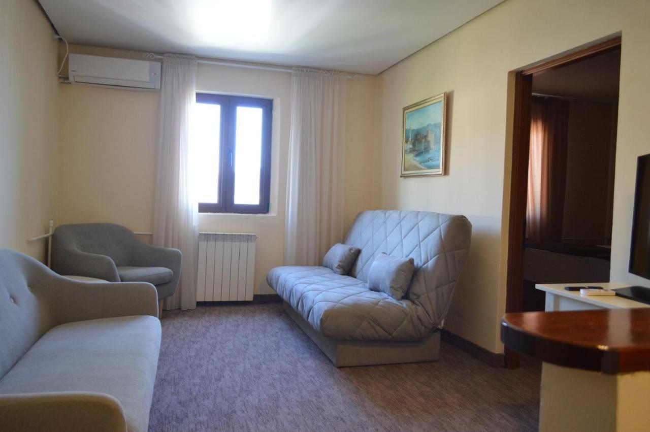 Ambassador Apartments Petrovac 외부 사진